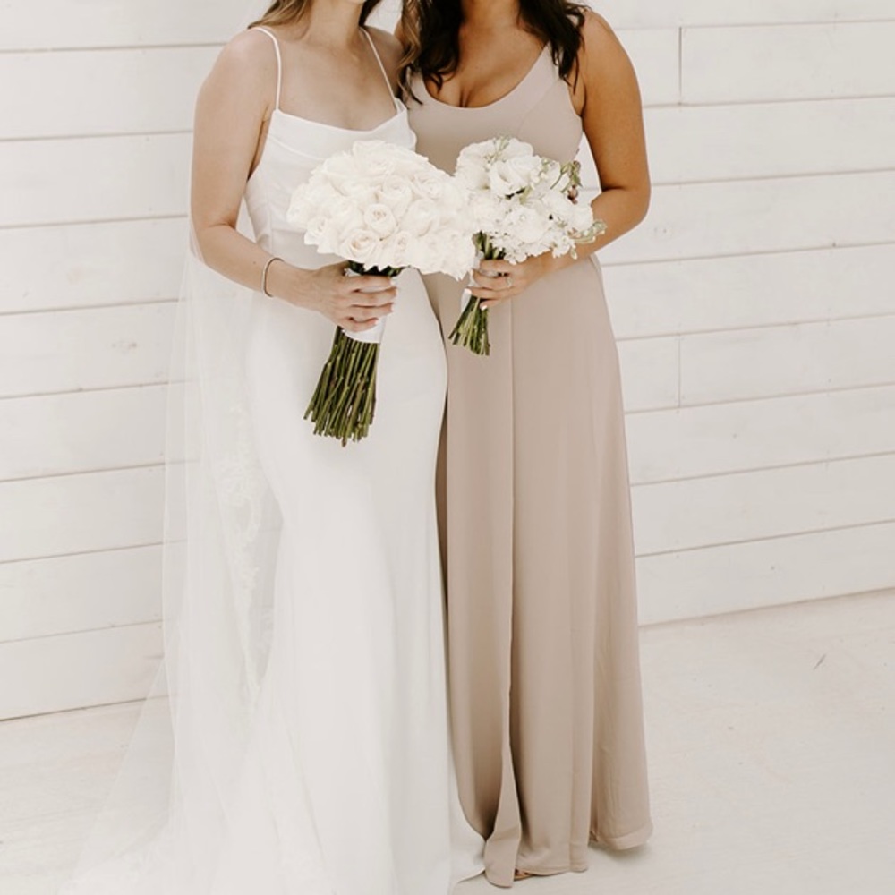 BRIDESMAID/FORMAL DRESS - Picture 3 of 13
